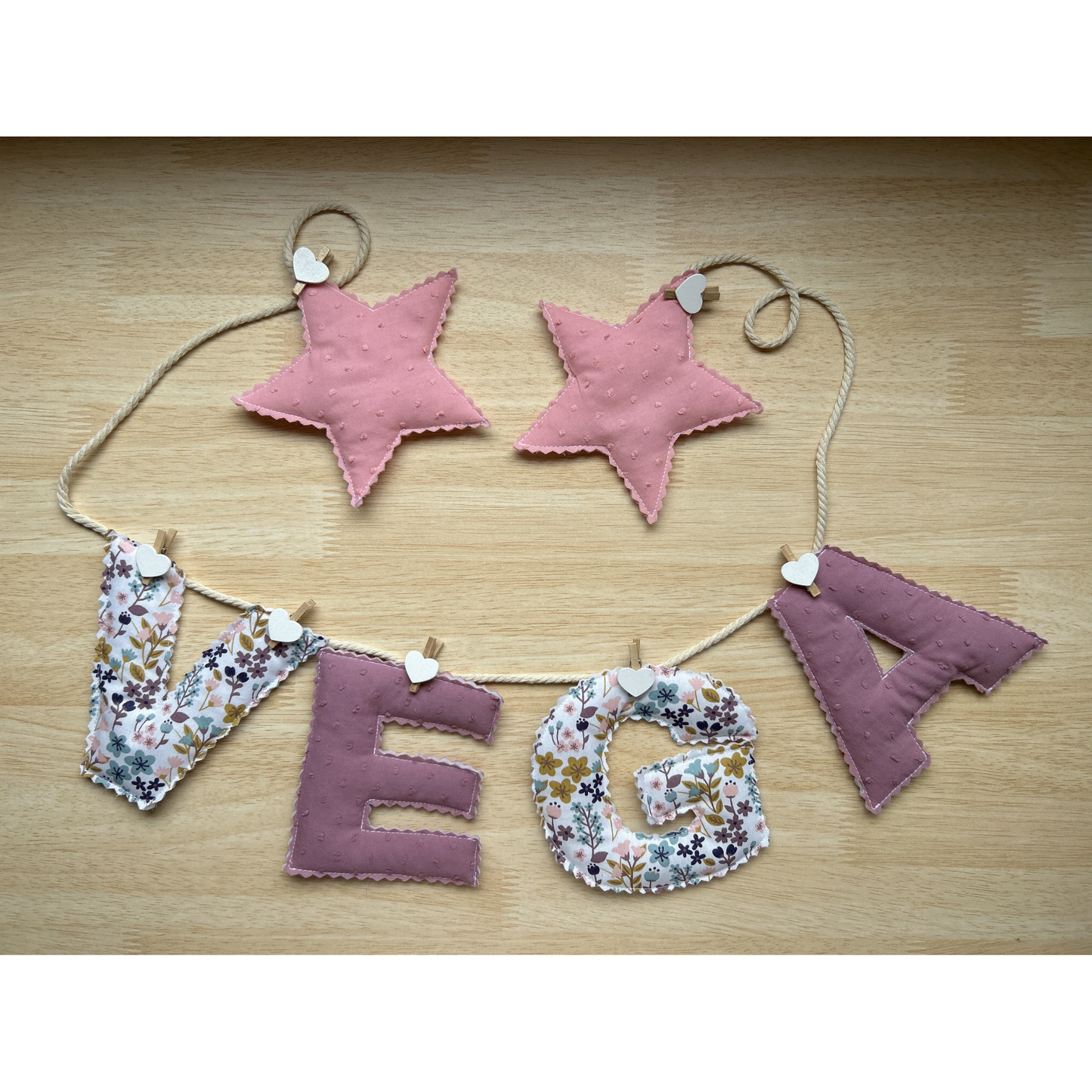 Guirnalda nombre 4 letras