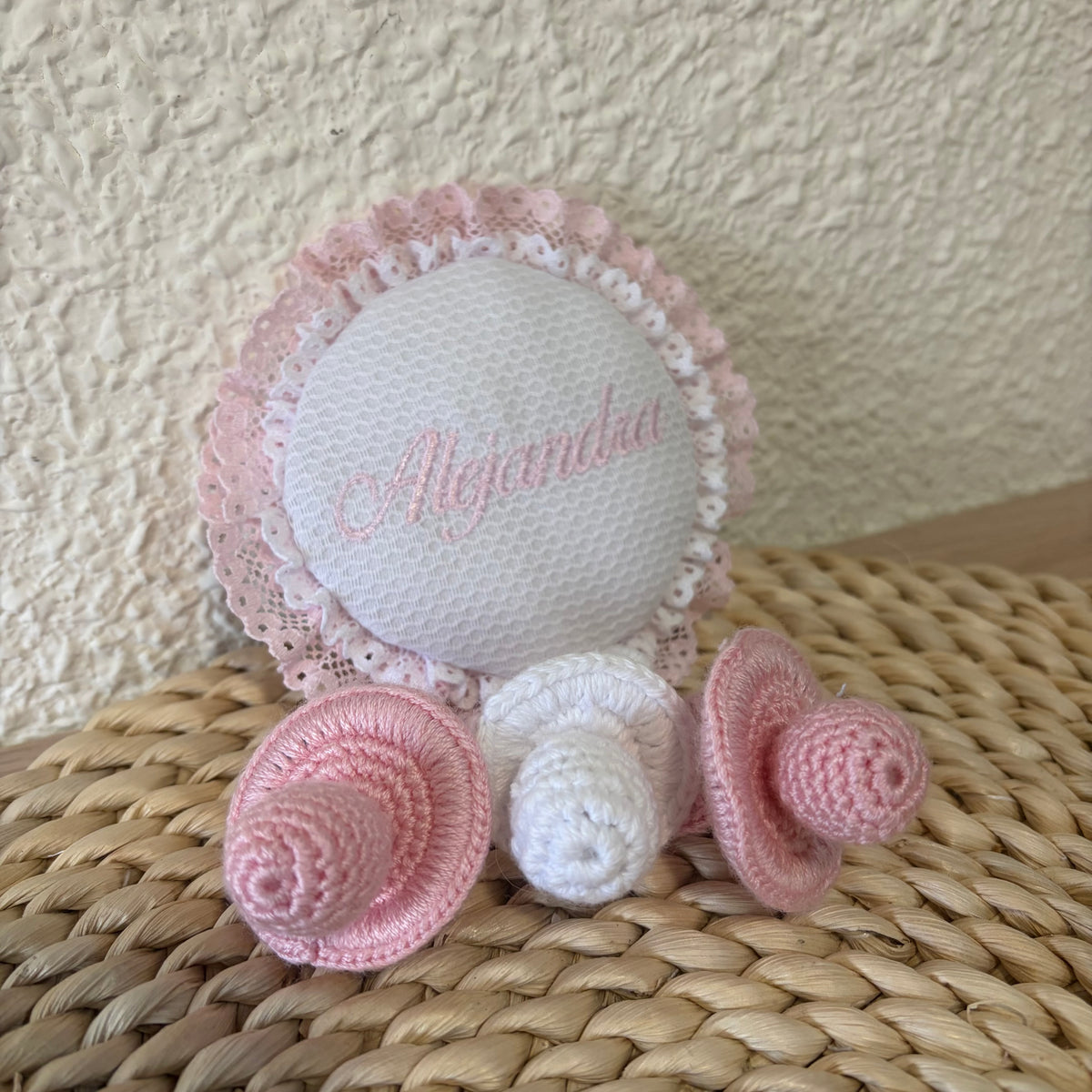 Medallón Personalizado Bebé con 3 chupetes
