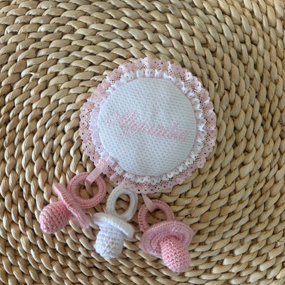 Medallón Personalizado Bebé con 3 chupetes