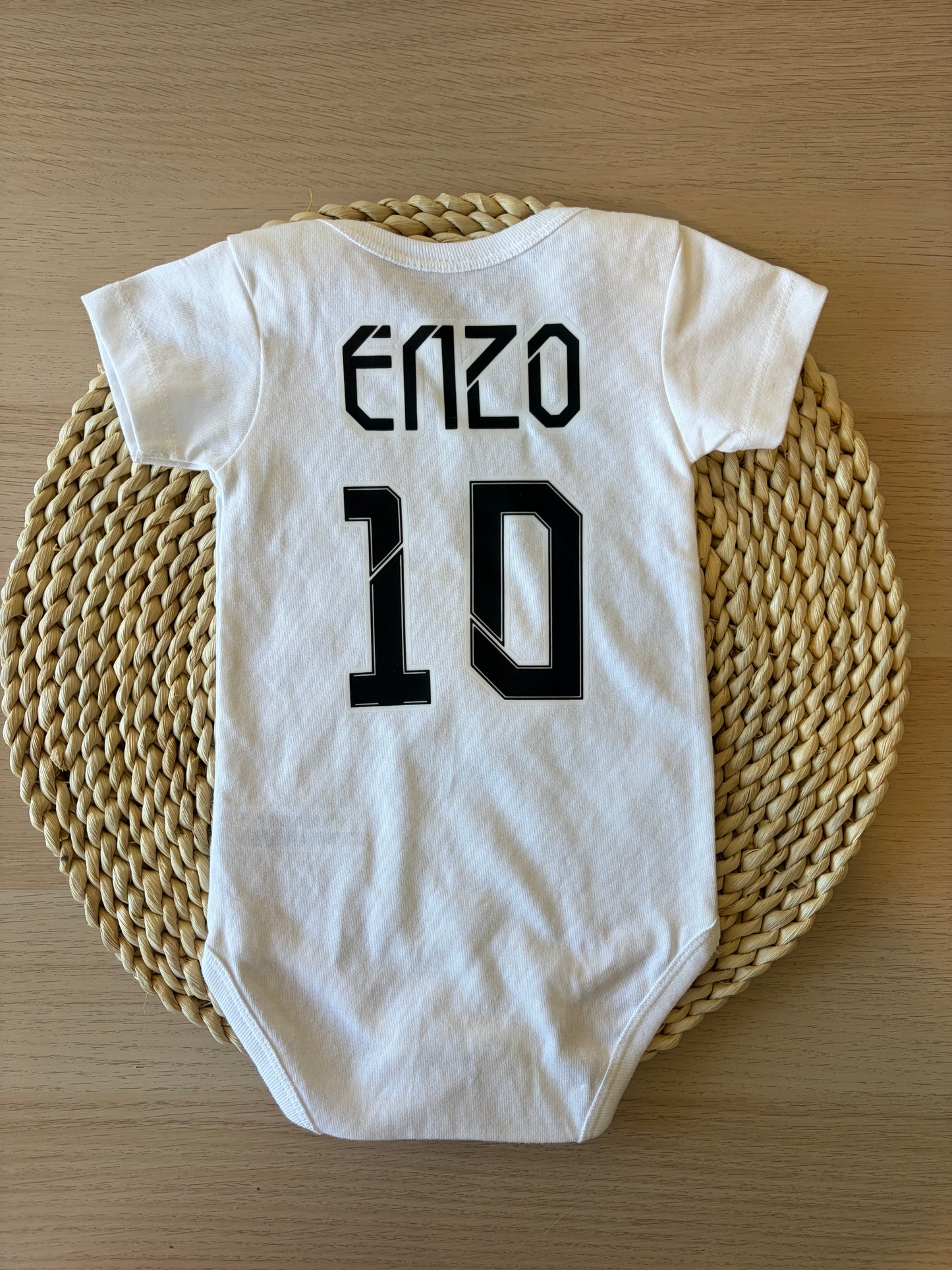 Body bebé Real Madrid personalizado con nombre