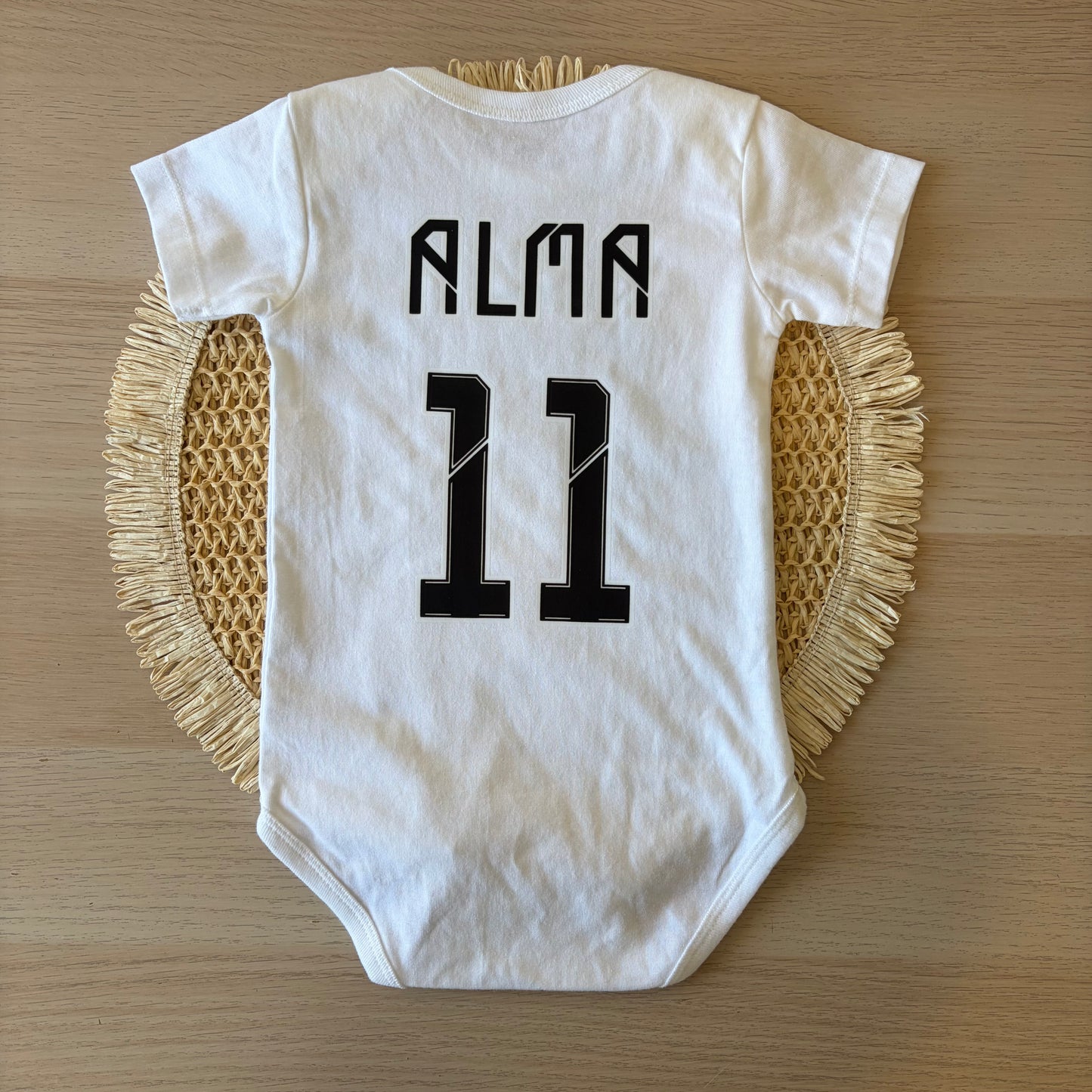 Body bebé Real Madrid personalizado con nombre