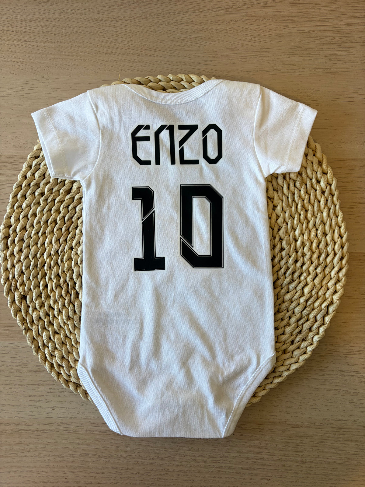 Body personalizado para bebé del Real Madrid con nombre