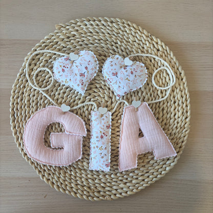Guirnalda con nombre personalizada para decoración infantil