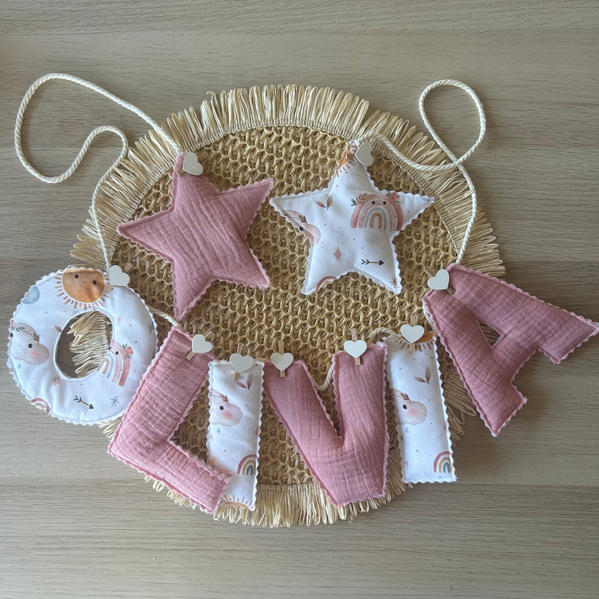 Decoración personalizada con nombre para habitación de bebé
